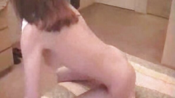 ក្តៅៗ MILF Erica Lauren ធ្វើរឿងអាស្រូវ