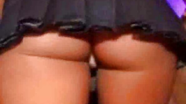 Ghetto Stud គ្រប់គ្រងកាបូបសប្បាយរបស់ Jane Darlings